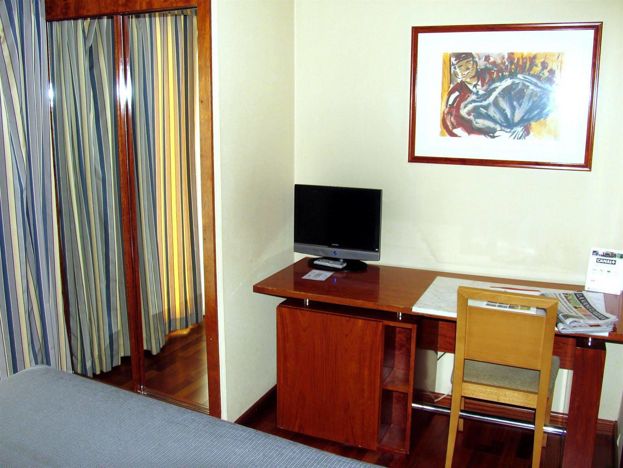 Hotel Pedralbes Barselona Dış mekan fotoğraf