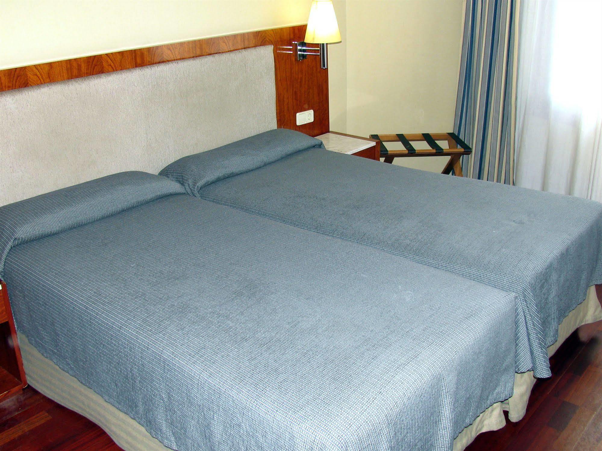 Hotel Pedralbes Barselona Dış mekan fotoğraf