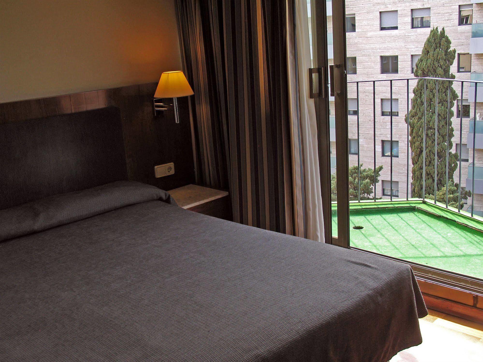Hotel Pedralbes Barselona Dış mekan fotoğraf