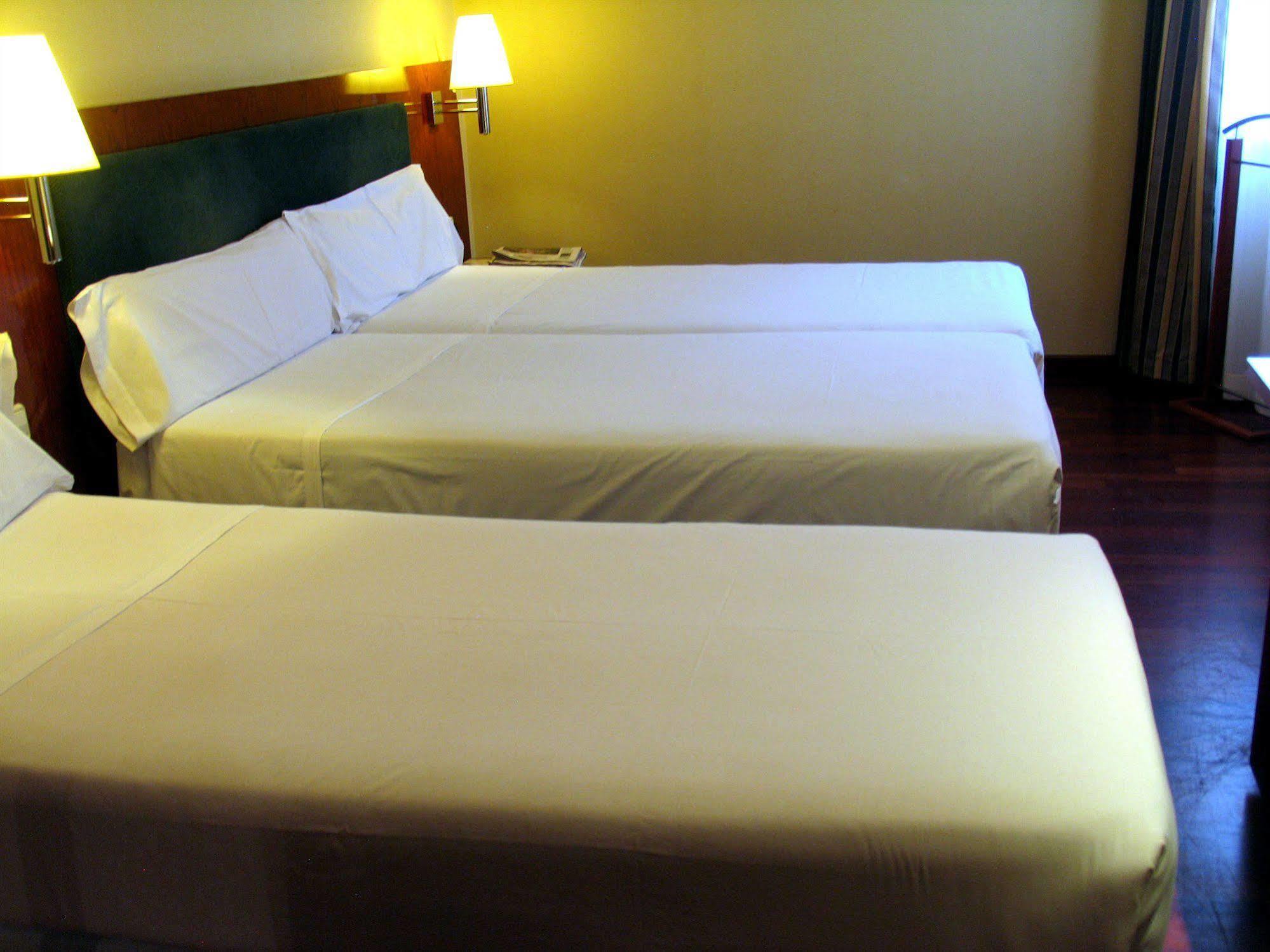 Hotel Pedralbes Barselona Dış mekan fotoğraf