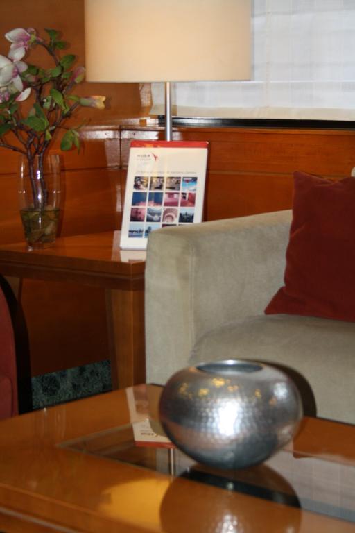 Hotel Pedralbes Barselona İç mekan fotoğraf